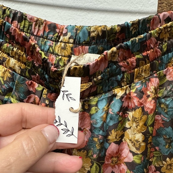 Illa Illa Floral Wide-Leg Pants - Picture 7 of 8